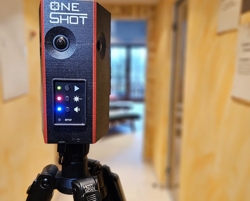 OneShot roomscanner in corridor